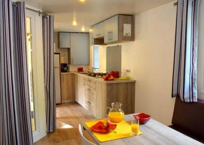 Le Clos Des Pins Campeggio