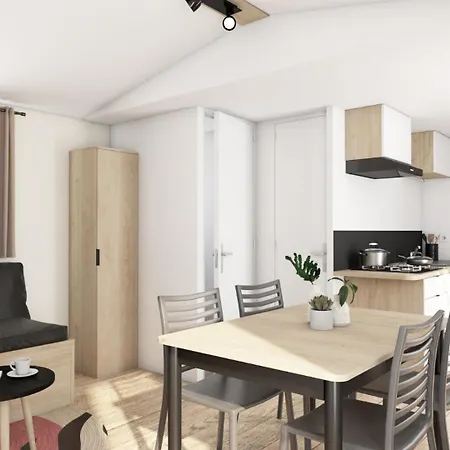 Le Clos Des Pins 4* 롱주빌 쉬르메르