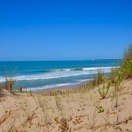 Camping Le Clos Des Pins Longeville-sur-Mer