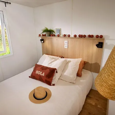 Le Clos Des Pins Camping 4*