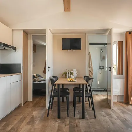 Le Clos Des Pins