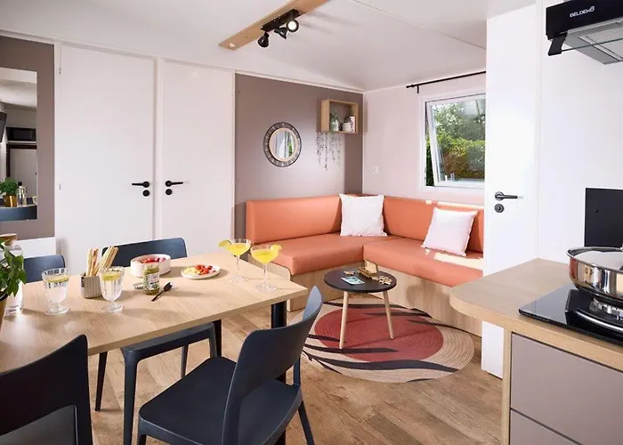 Le Clos Des Pins لونجفيل-سور-مير