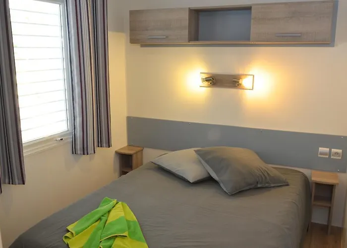 Le Clos Des Pins لونجفيل-سور-مير